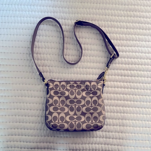 Coach over the shoulder Bag - Picture 2 of 2